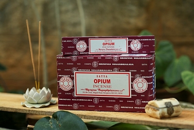 Vonné tyčinky Satya Opium