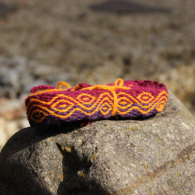 Ručne tkaná čelenka zo 100% merino vlny, fialová