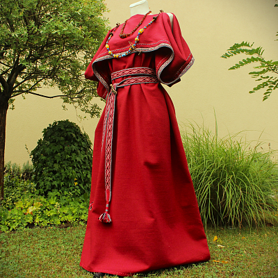 Vlnený peplos na starovek, tmavočervený